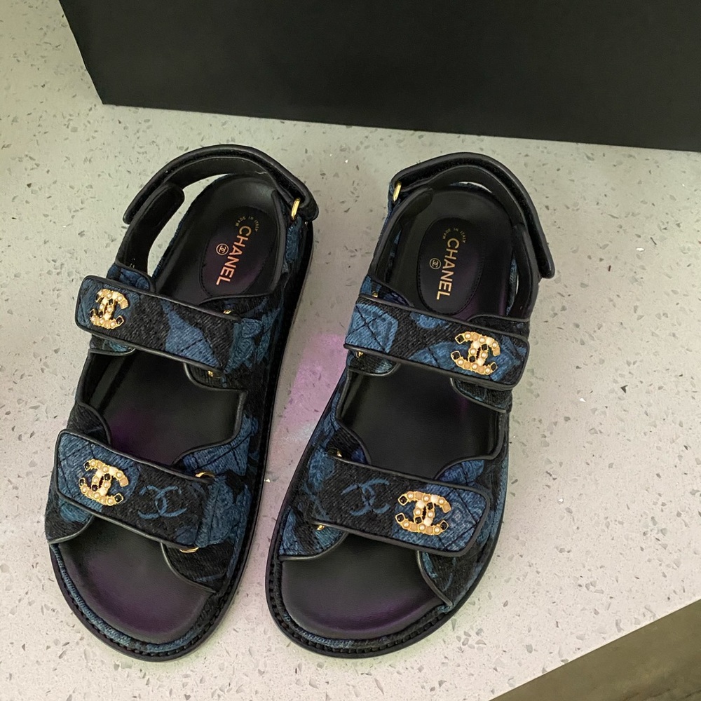 New CHANEL 2021 “dad” sandals - Picture 10 of 16